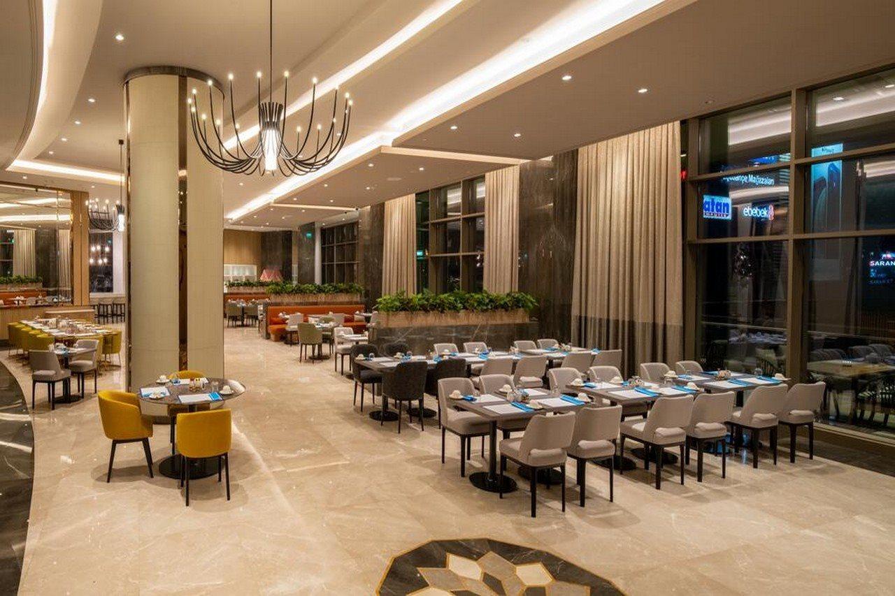 Hilton Mall Of Istanbul Exterior photo The restaurant