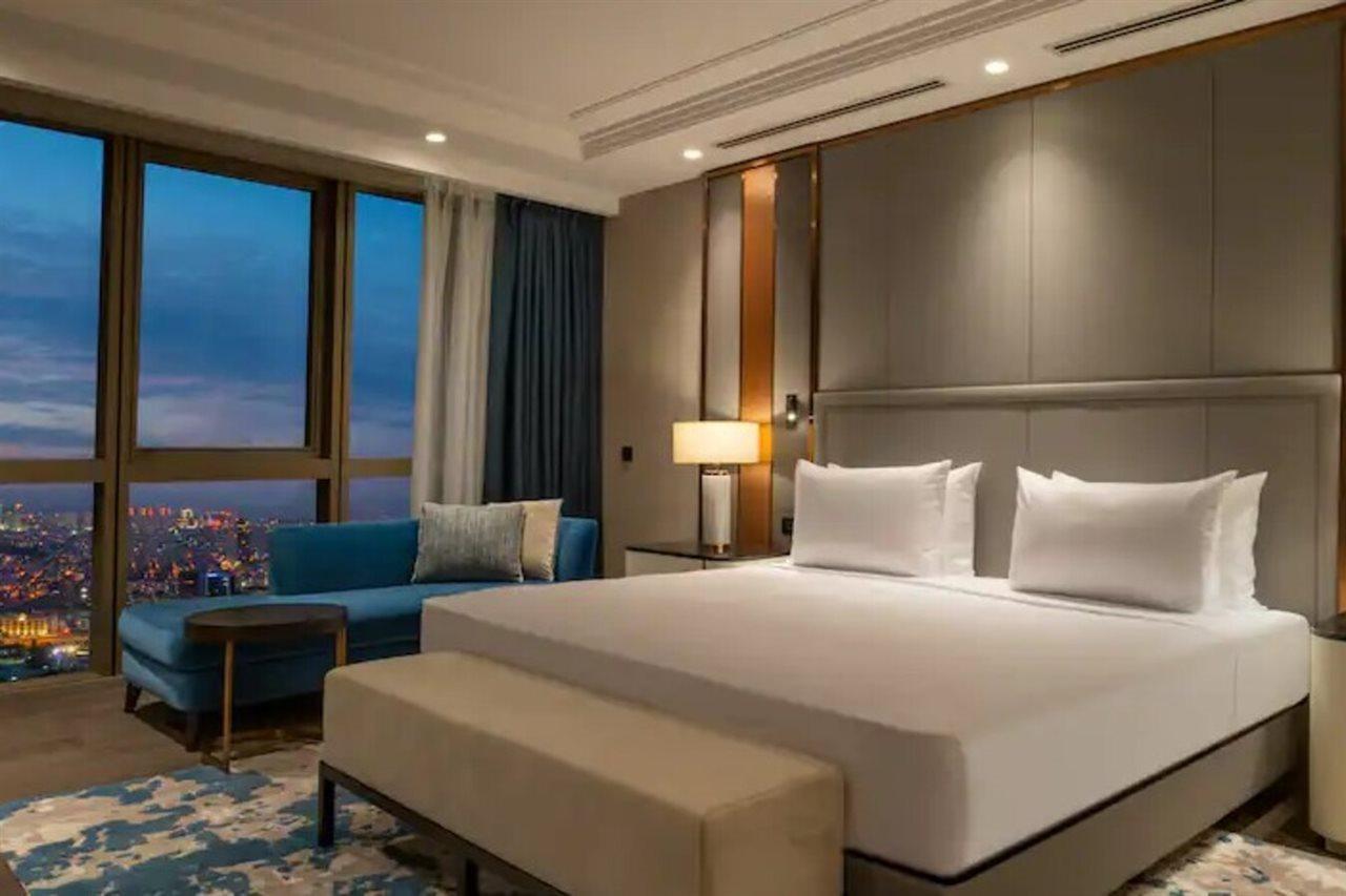 Hilton Mall Of Istanbul Exterior photo A bedroom at the hotel