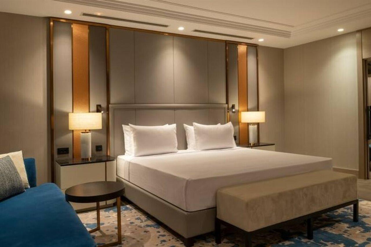 Hilton Mall Of Istanbul Exterior photo A bedroom at the hotel