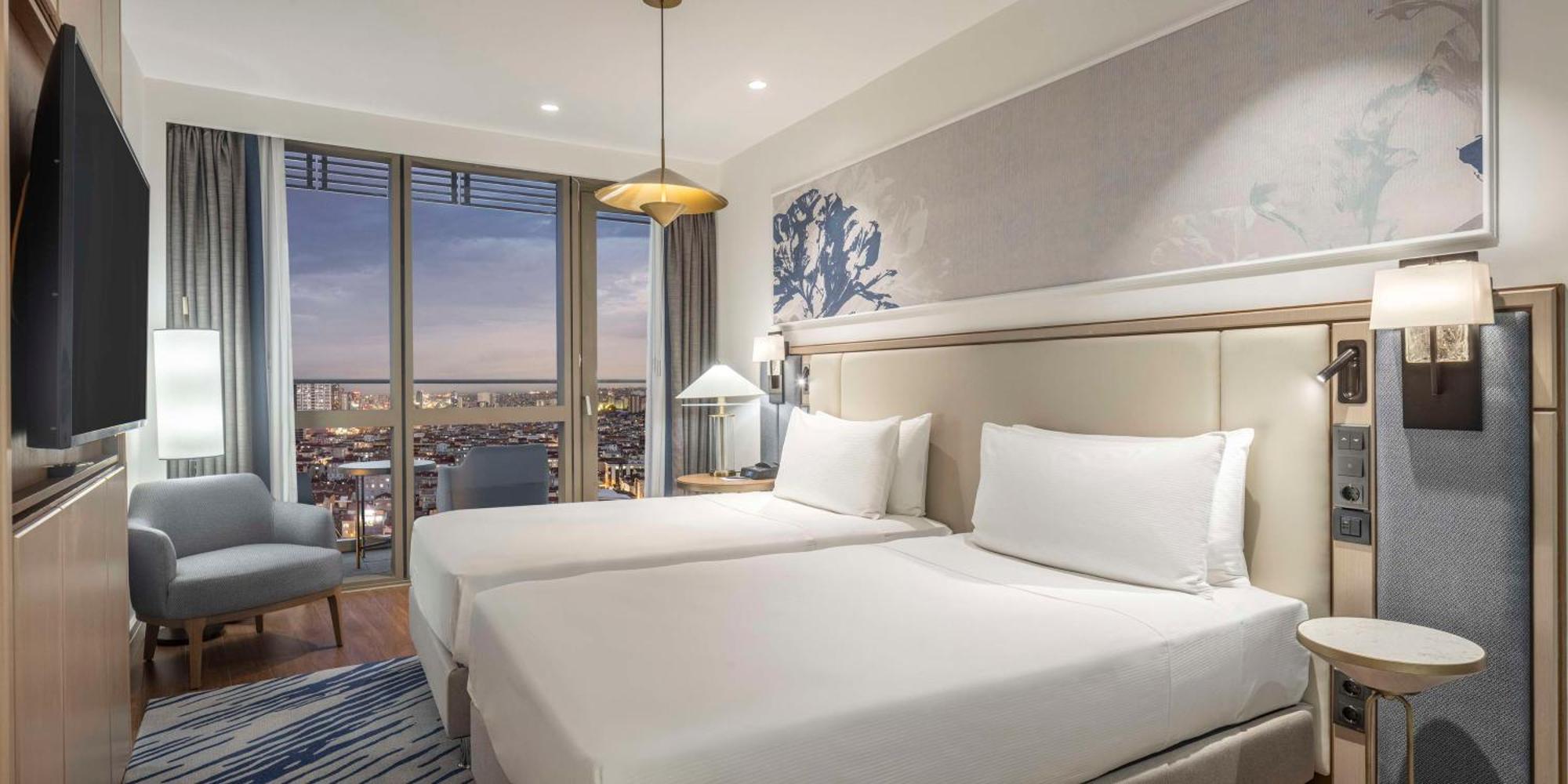 Hilton Mall Of Istanbul Exterior photo Deluxe Room