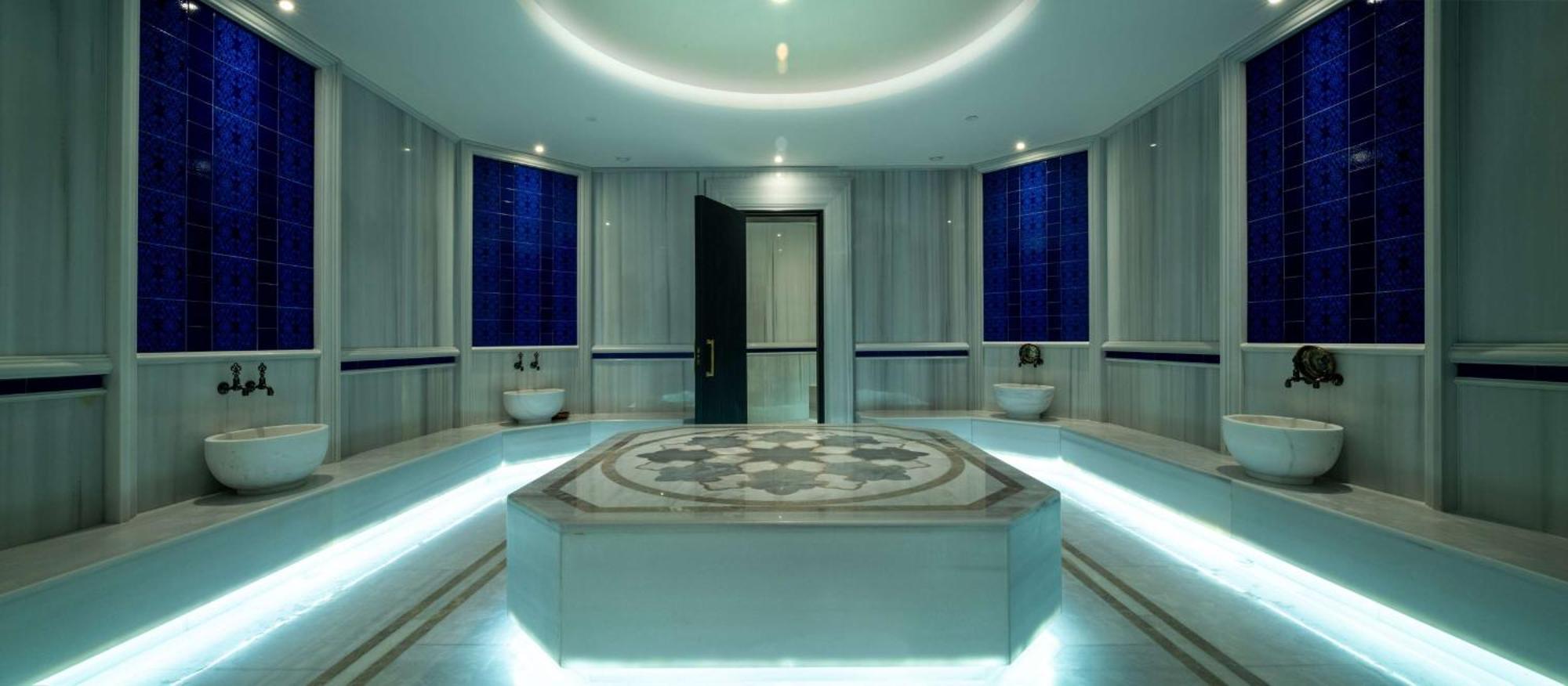 Hilton Mall Of Istanbul Exterior photo Turkish bath