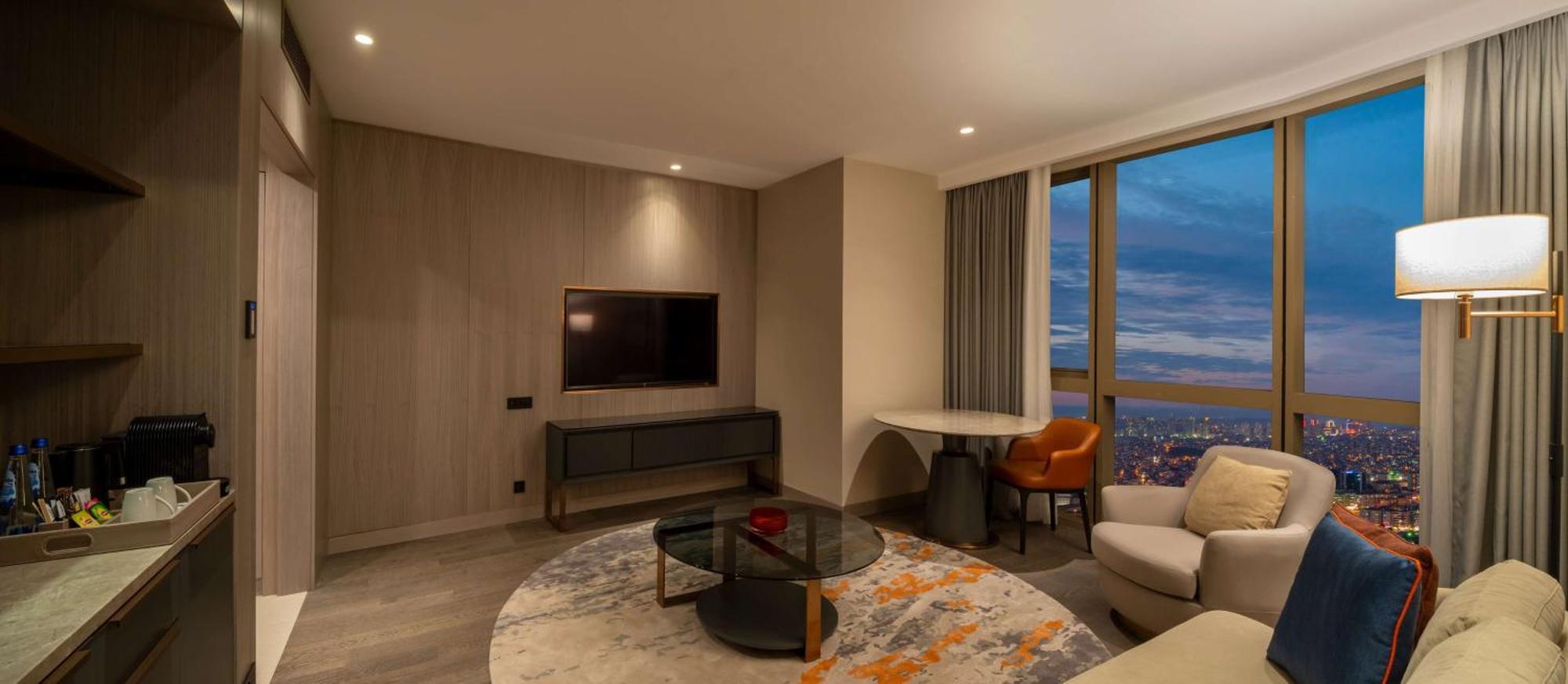 Hilton Mall Of Istanbul Exterior photo A suite at the hotel